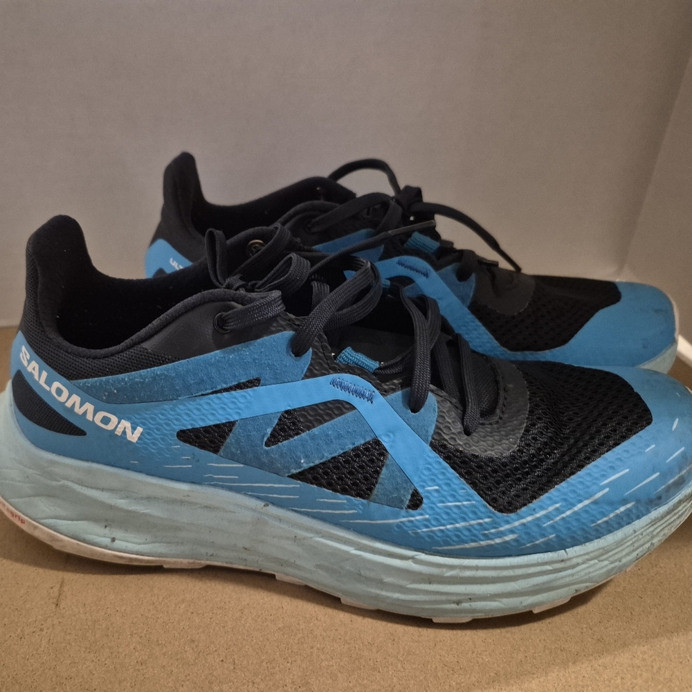 Salomon Ultra Flow W Carbon/Peablu/White